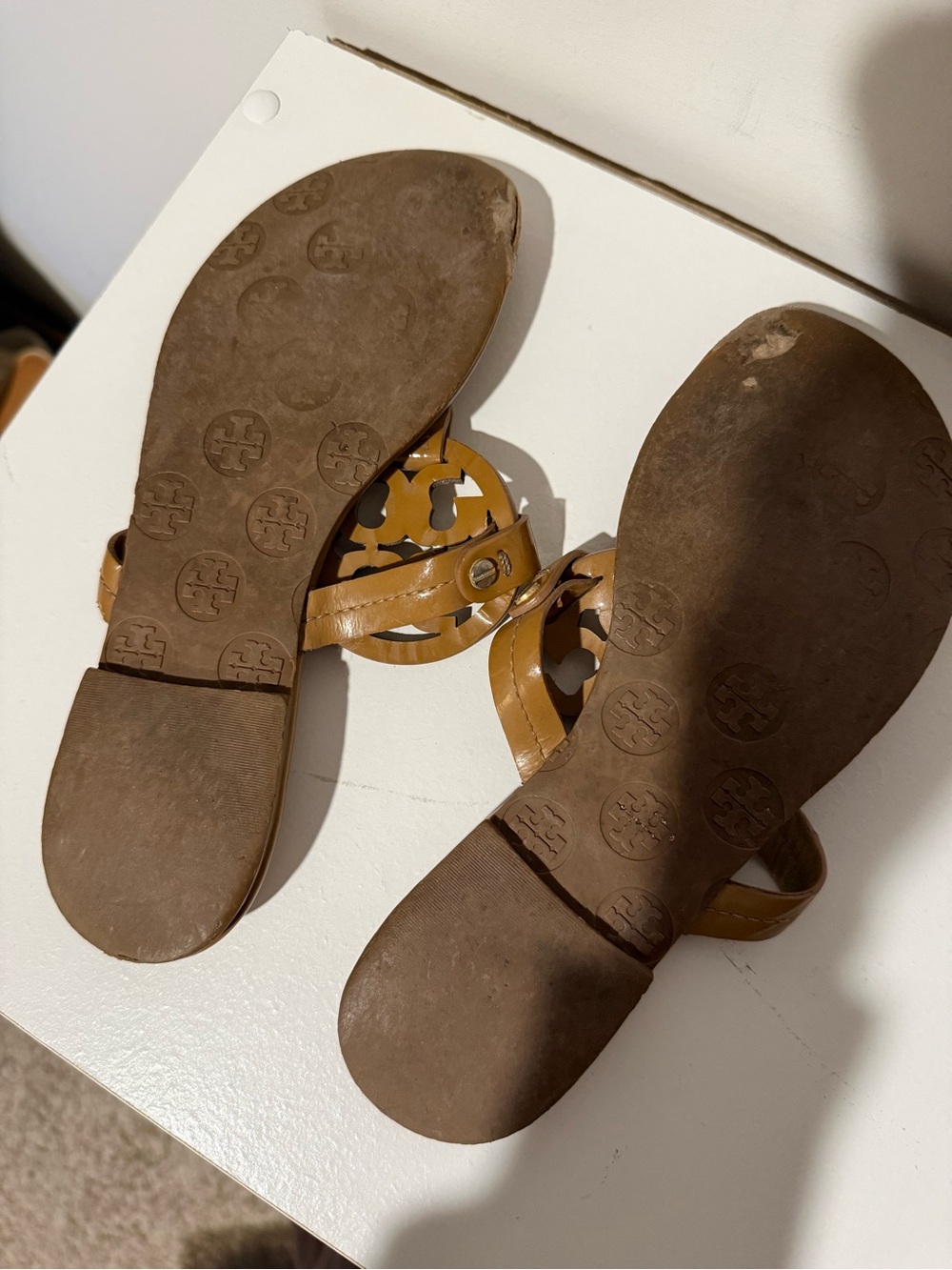 Tory Burch Cognac Miller Logo Thong Sandals - Picture 2 of 3